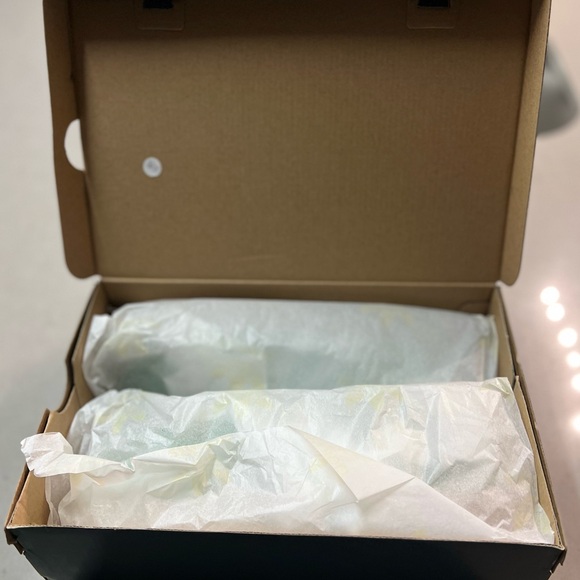 Adidas Gazelle ADV Green Sneakers | Size 7 Women / 6 Men | New in Box - Picture 7 of 9